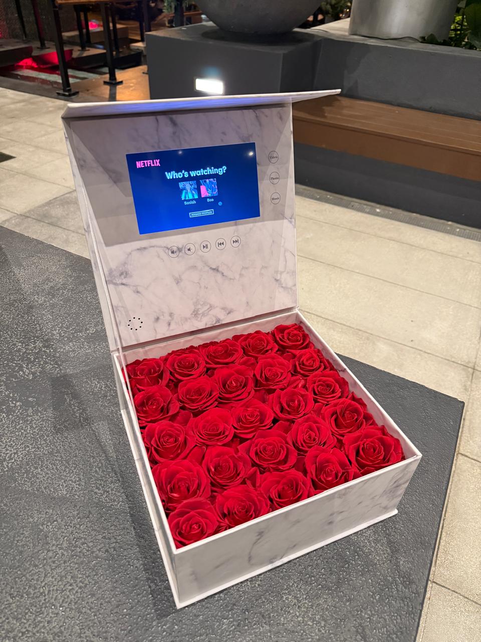 Luxe Video Rose Box