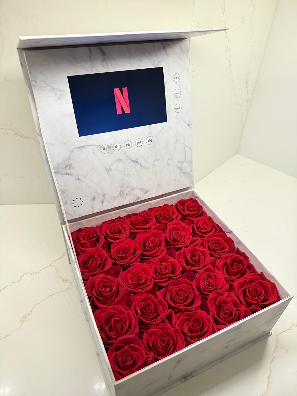 Luxe Video Rose Box